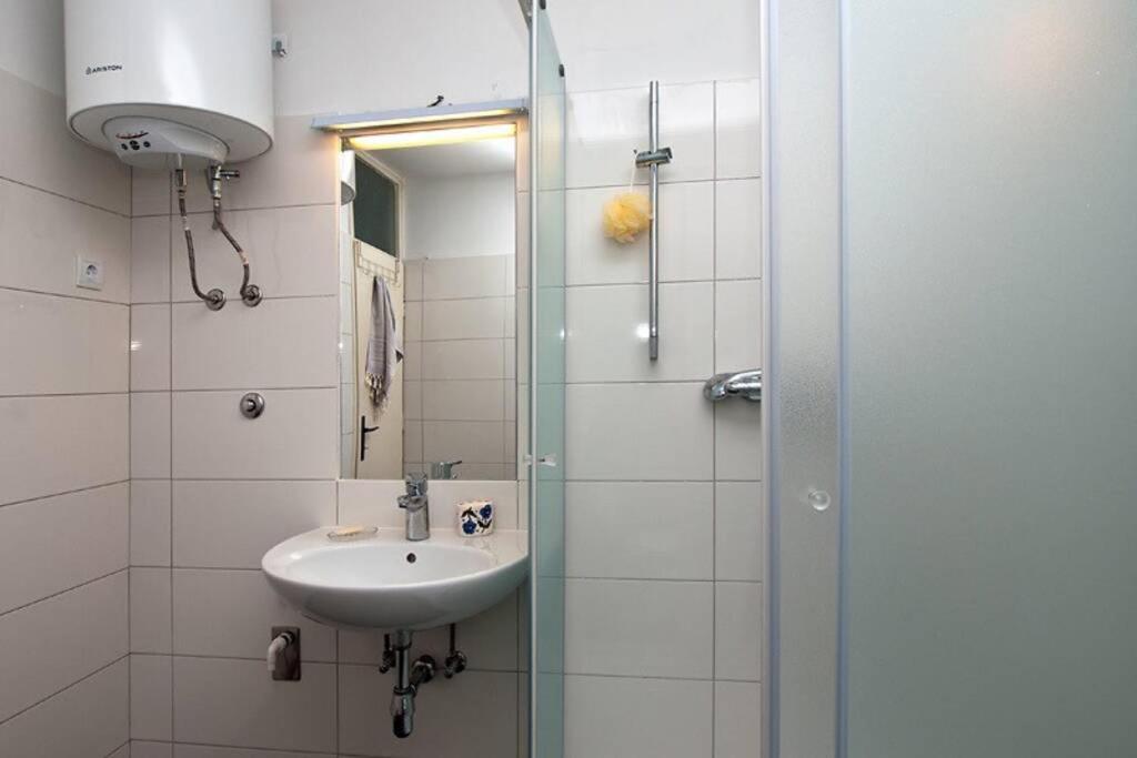 Sara Apartment Punta Omis Near Sandy Beach Buitenkant foto